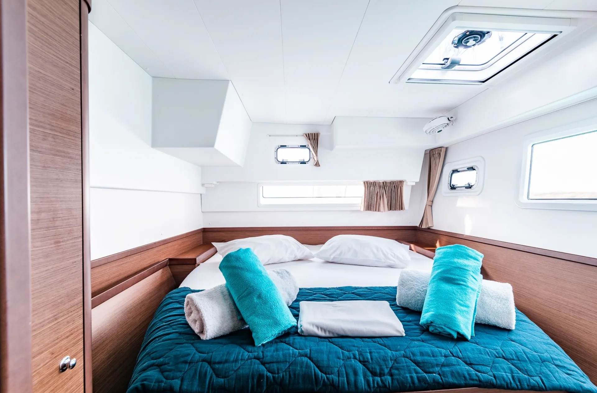 Lagoon 42 cabin